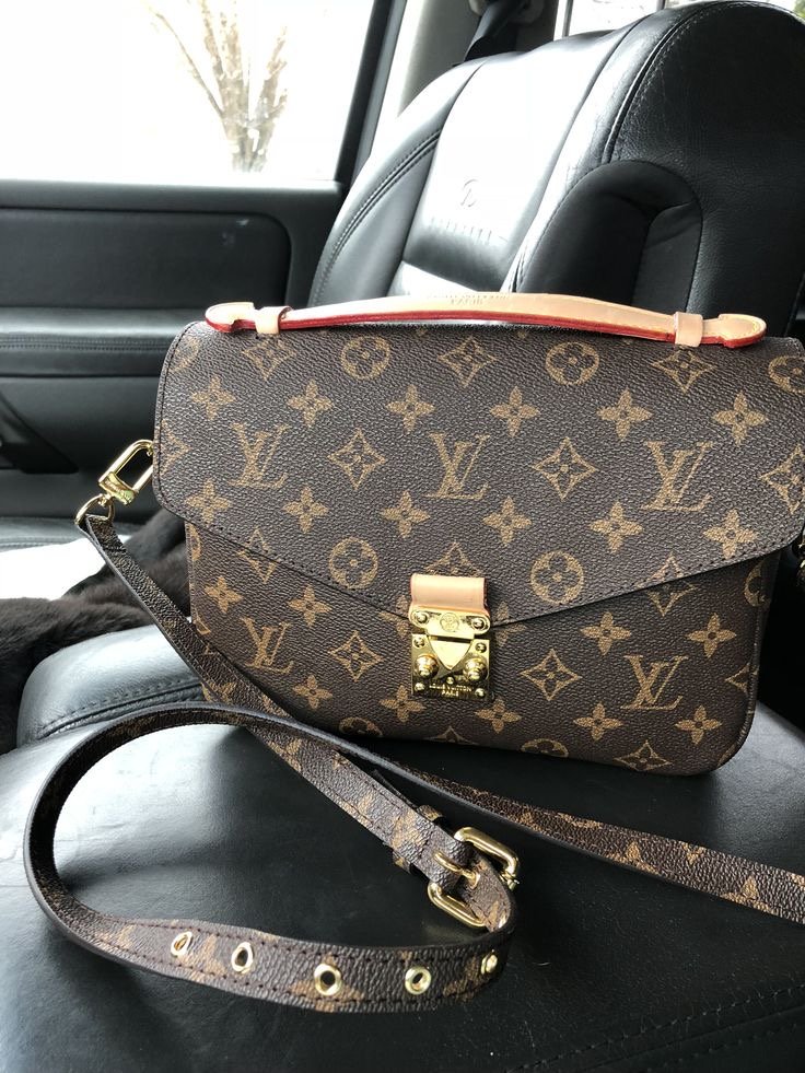 Replica Louis Vuitton Pochette Metis Bag Monogram Empreinte M41465 photo review